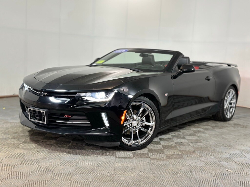 2016 Chevrolet Camaro 2LT photo 2