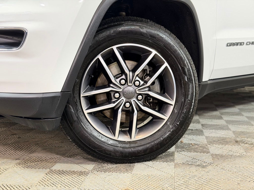 Used 2020 Jeep Grand Cherokee Laredo SUV