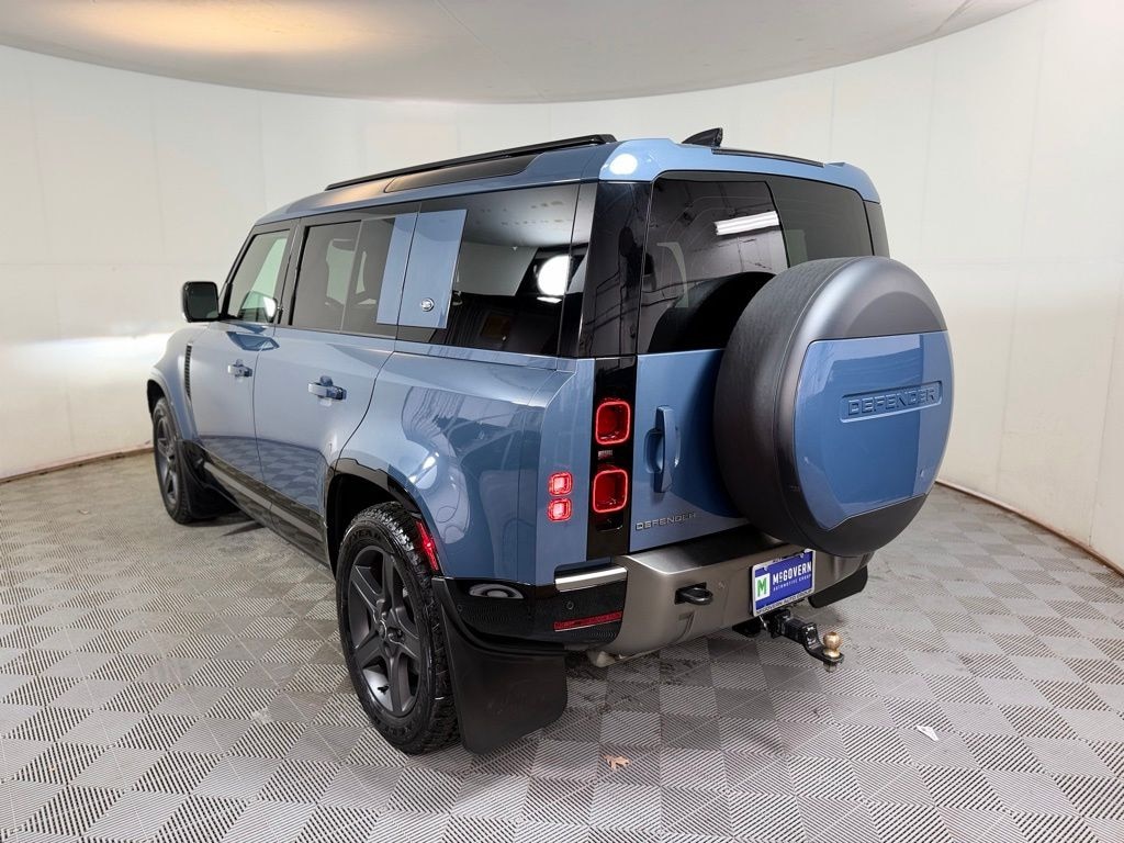 Used 2024 Land Rover Defender 110 X-Dynamic SE SUV