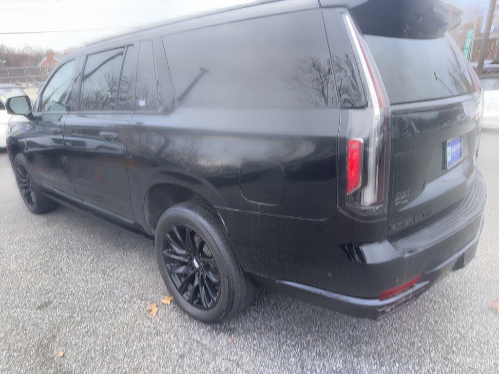 2023 Cadillac Escalade ESV Sport Platinum photo 3