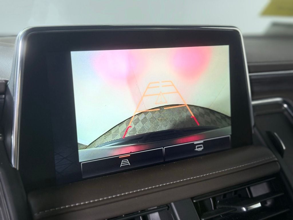 2023 GMC Yukon SLT - Photo 16