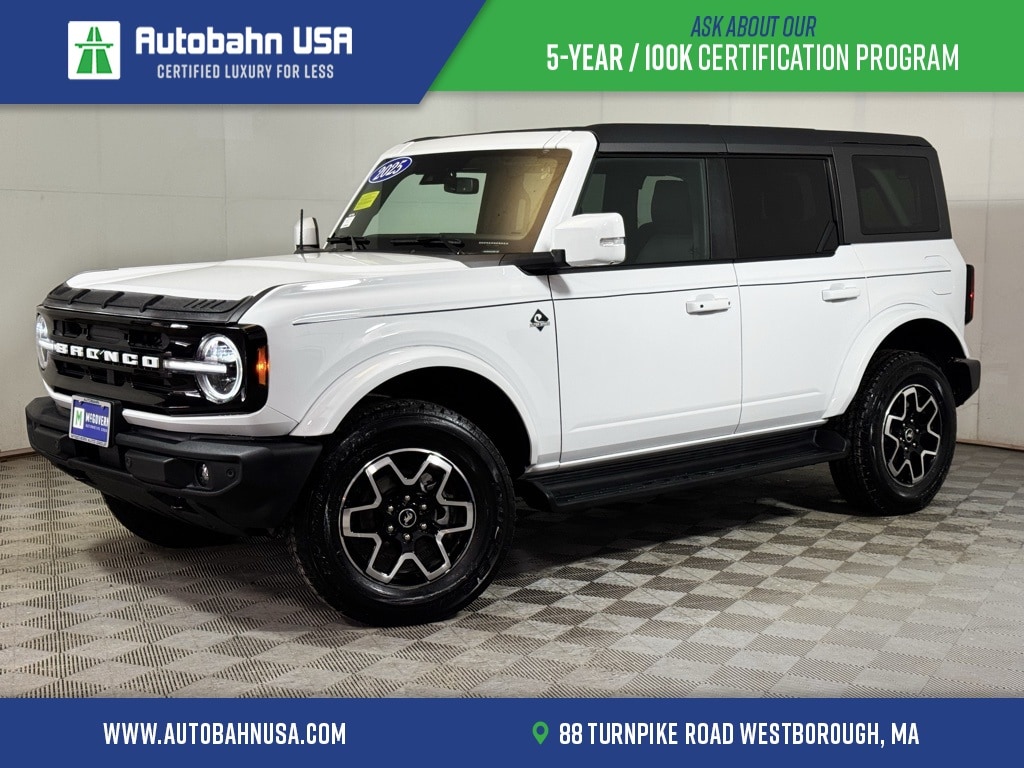 2025 Ford Bronco 4-Door Outer Banks's photo