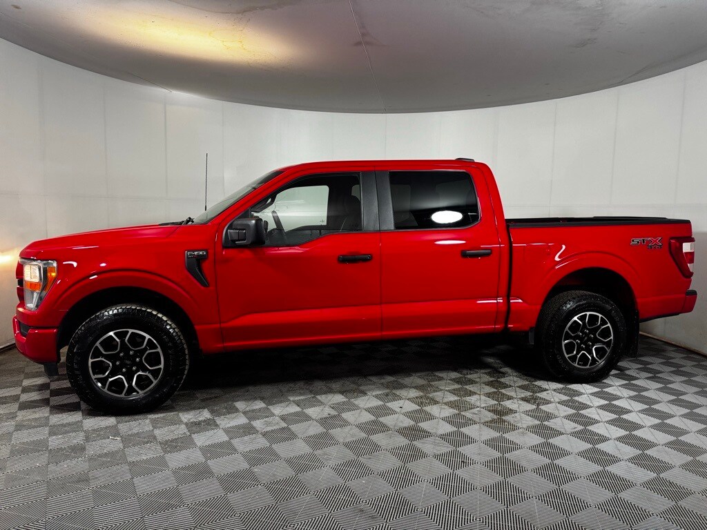 2022 Ford F-150 XL photo 3