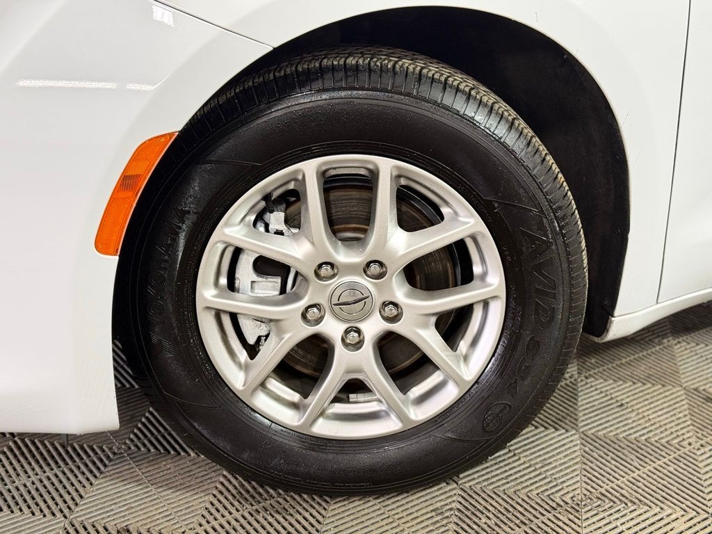 Used 2023 Chrysler Voyager LX Minivan/Van