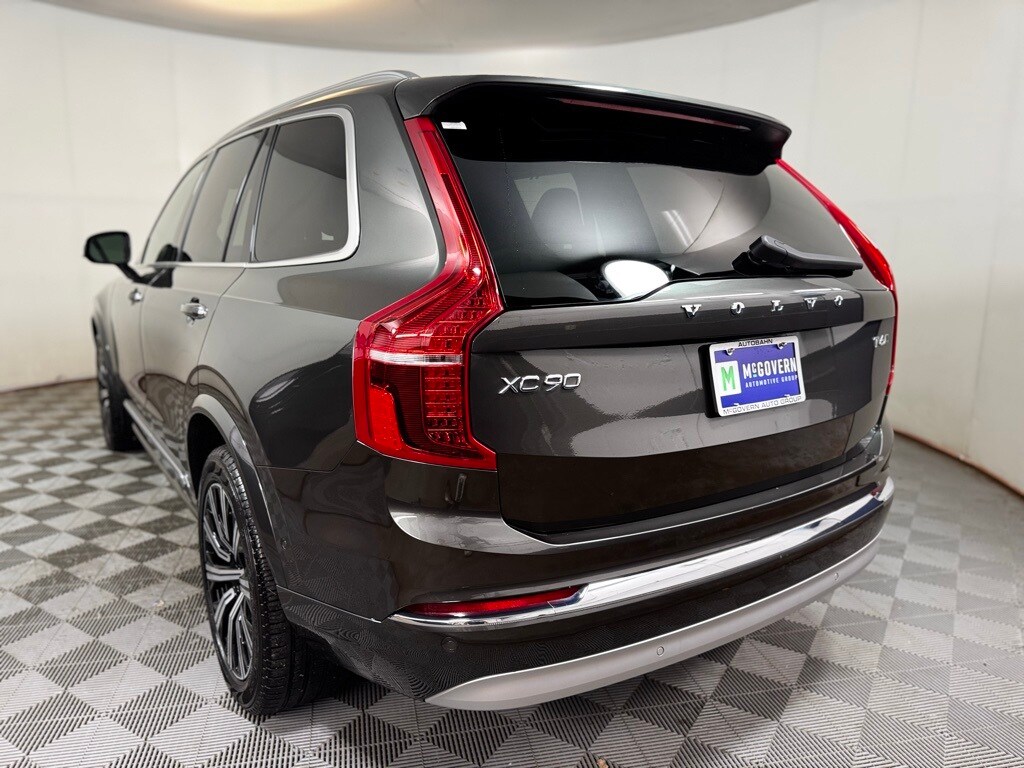2022 Volvo XC90 T6 Inscription photo 3