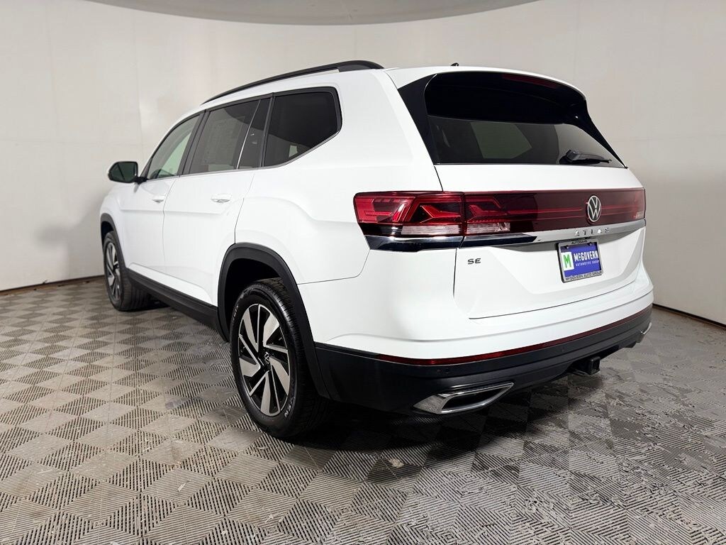 Used 2024 Volkswagen Atlas 2.0T SE w/Technology SUV