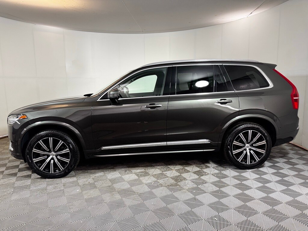 2022 Volvo XC90 T6 Inscription photo 2