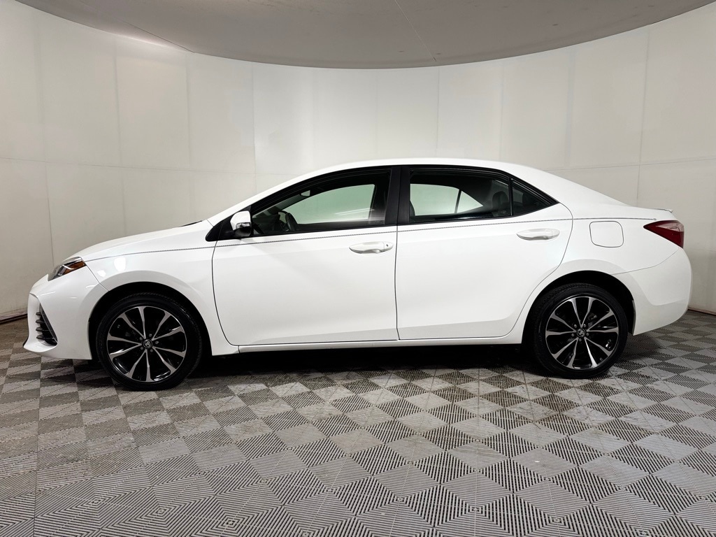 Used 2019 Toyota Corolla SE Sedan