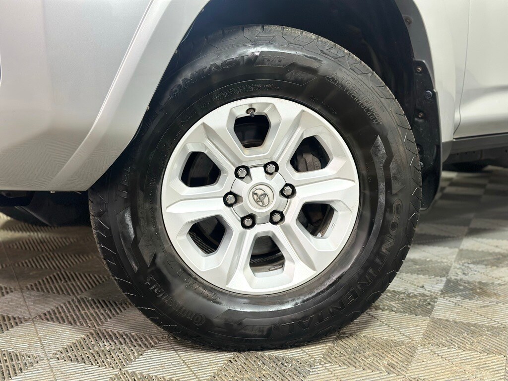 2020 Toyota 4Runner SR5 Premium photo 2