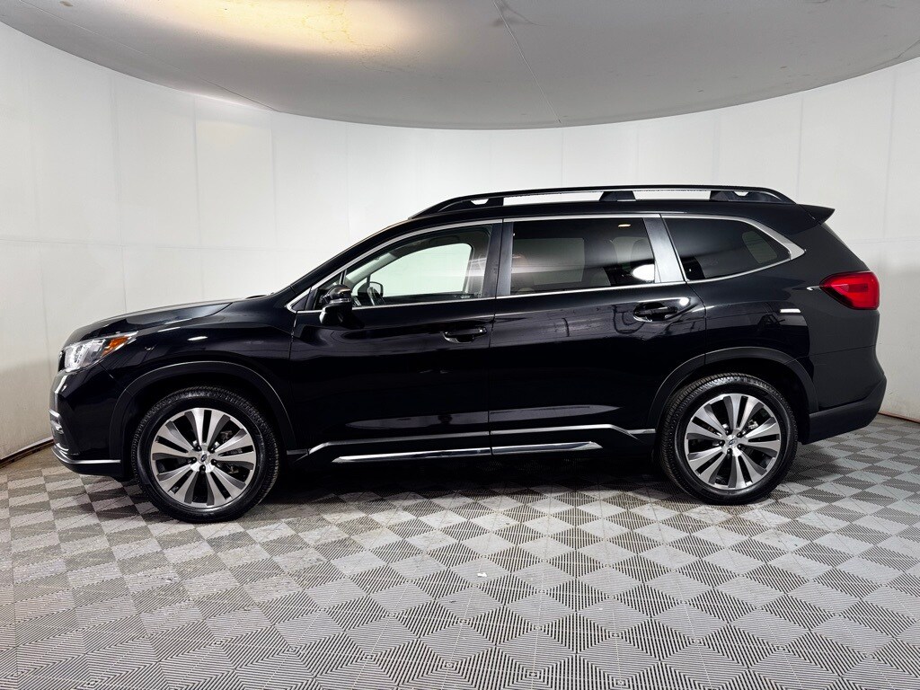 2022 Subaru Ascent Limited photo 3