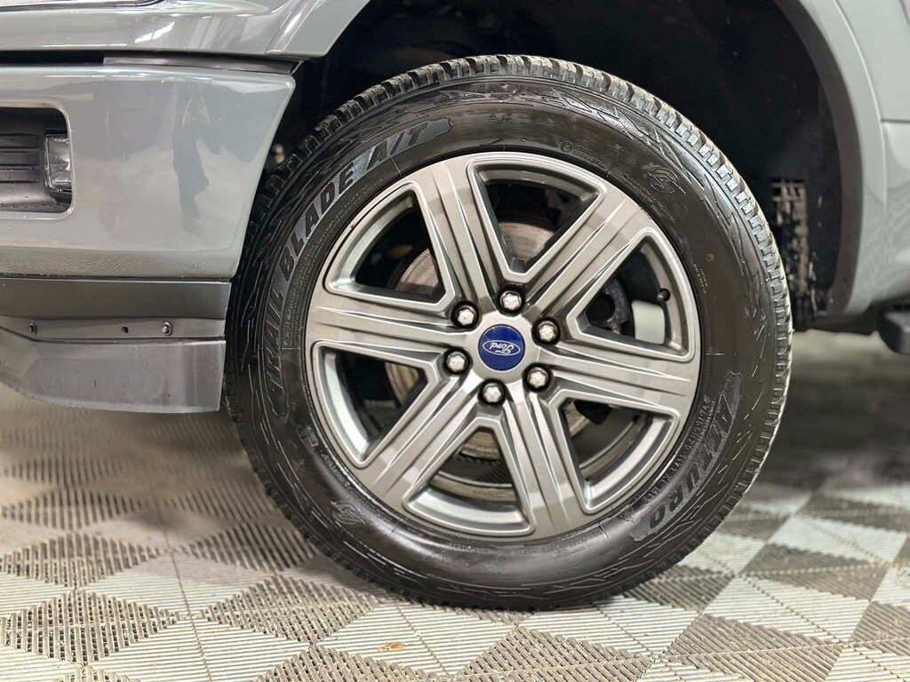 2020 Ford F-150 Lariat photo 2