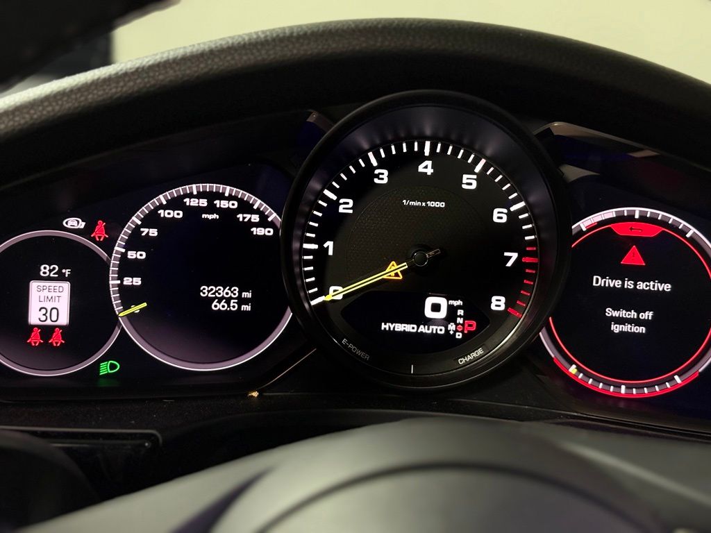 2022 Porsche Panamera 4 E-Hybrid - Photo 13