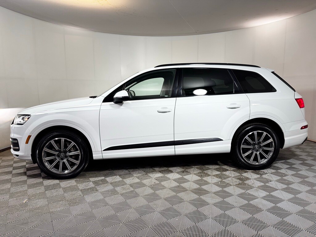 2017 Audi Q7 3.0T Premium Plus photo 2