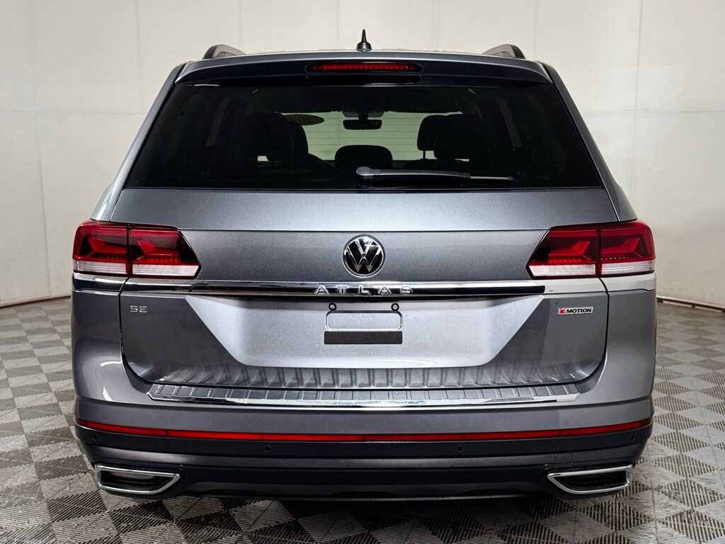 2022 Volkswagen Atlas SE Technology photo 2