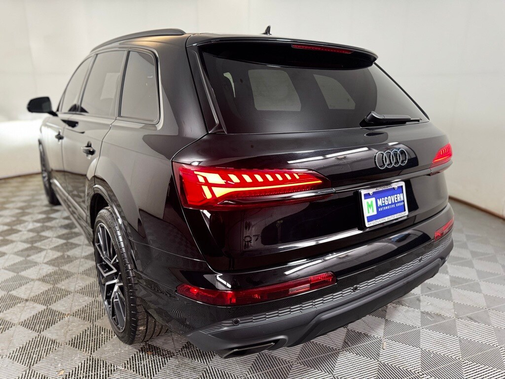2025 Audi Q7 55 Prestige photo 3