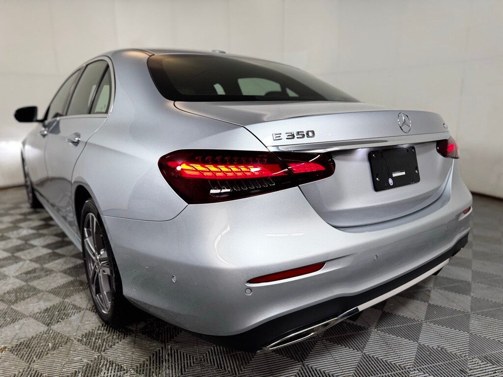 2022 Mercedes Benz E 350 photo 4