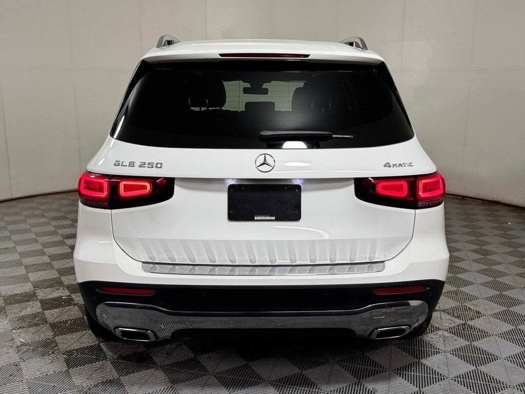2021 Mercedes Benz GLB 250 photo 2