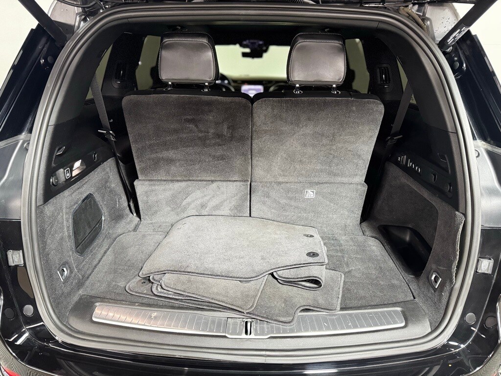 2021 Jeep Grand Cherokee Overland photo 3