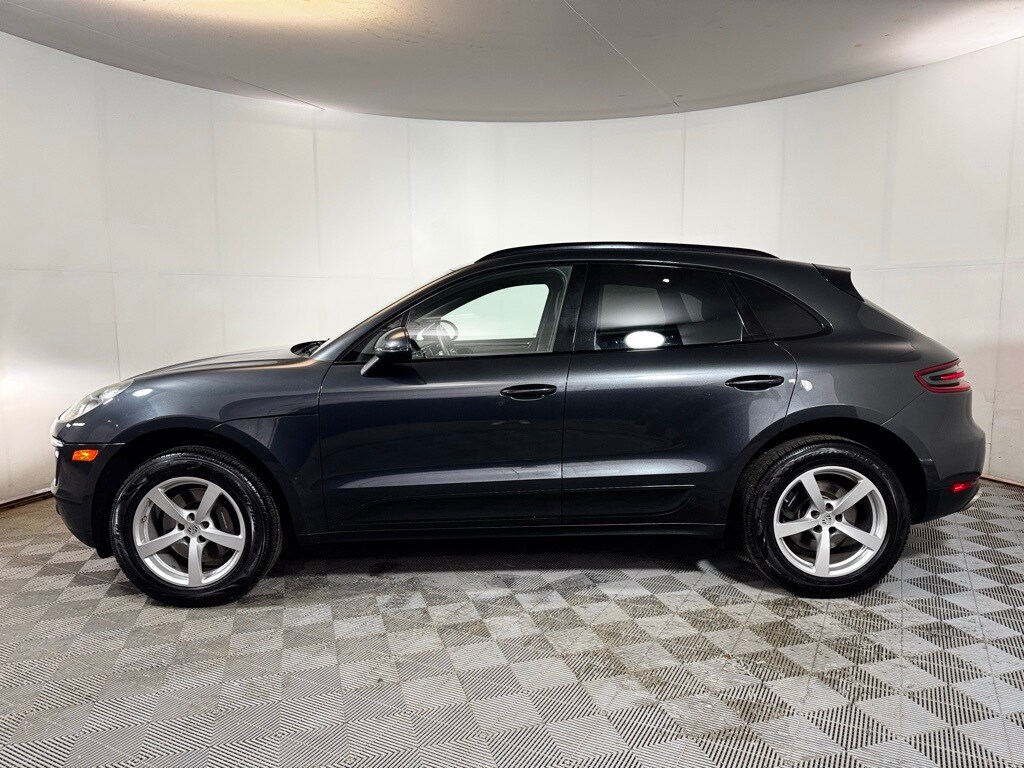 2018 Porsche Macan photo 3