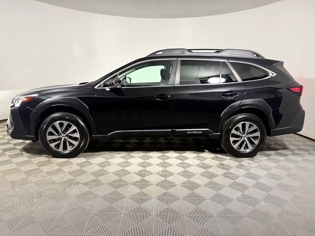 Used 2023 Subaru Outback Premium SUV
