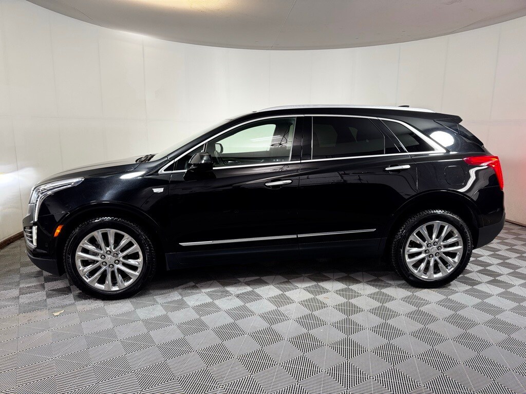 2017 Cadillac XT5 Platinum photo 3