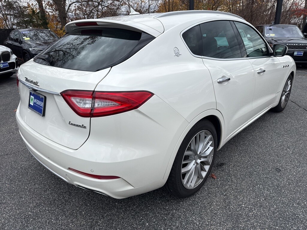 2019 Maserati Levante GranLusso photo 3