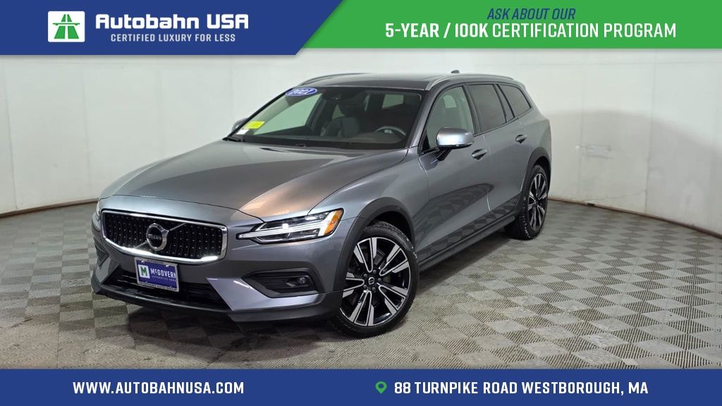 2021 Volvo V60 Cross Country