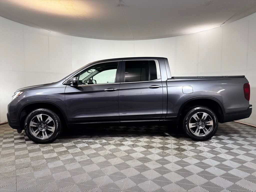 2019 Honda Ridgeline RTL-T photo 3