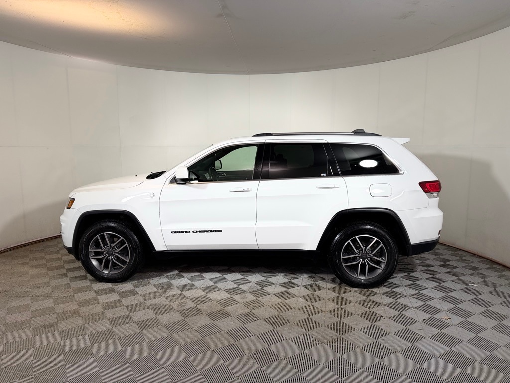 Used 2020 Jeep Grand Cherokee Laredo SUV