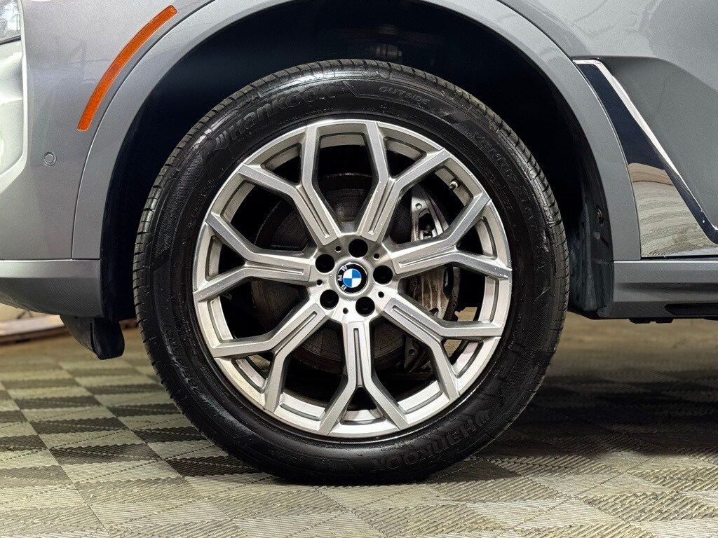 2023 Bmw X7 xDrive40i photo 2