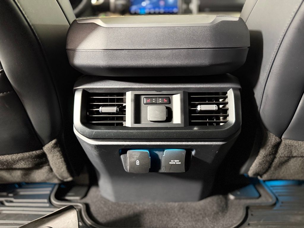 2023 Ford F-150 Raptor - Photo 25