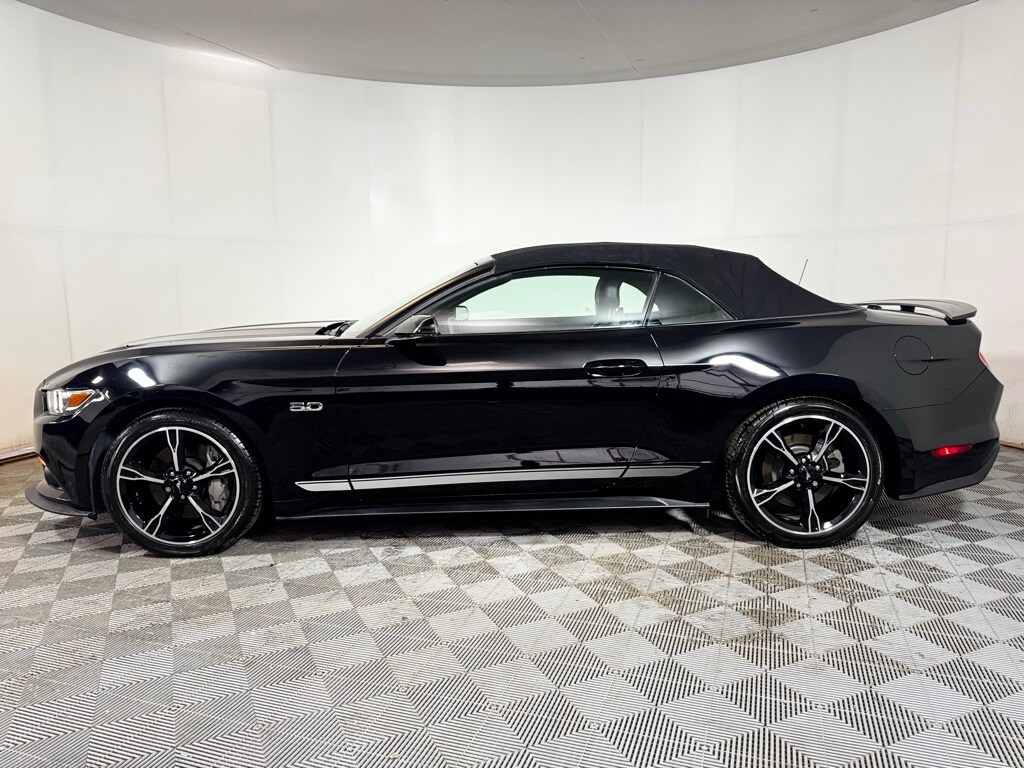 2017 Ford Mustang GT Premium Convertible photo 2