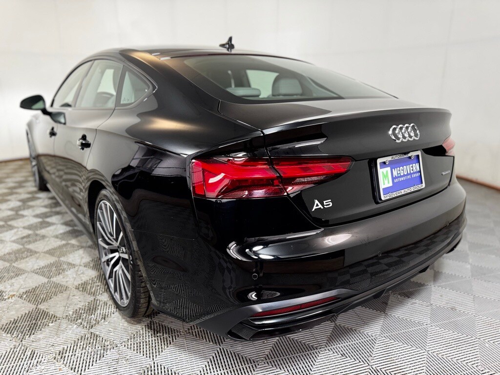 2022 Audi A5 Quattro Premium Plus photo 3