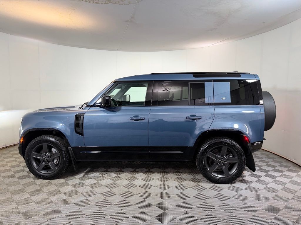Used 2024 Land Rover Defender 110 X-Dynamic SE SUV