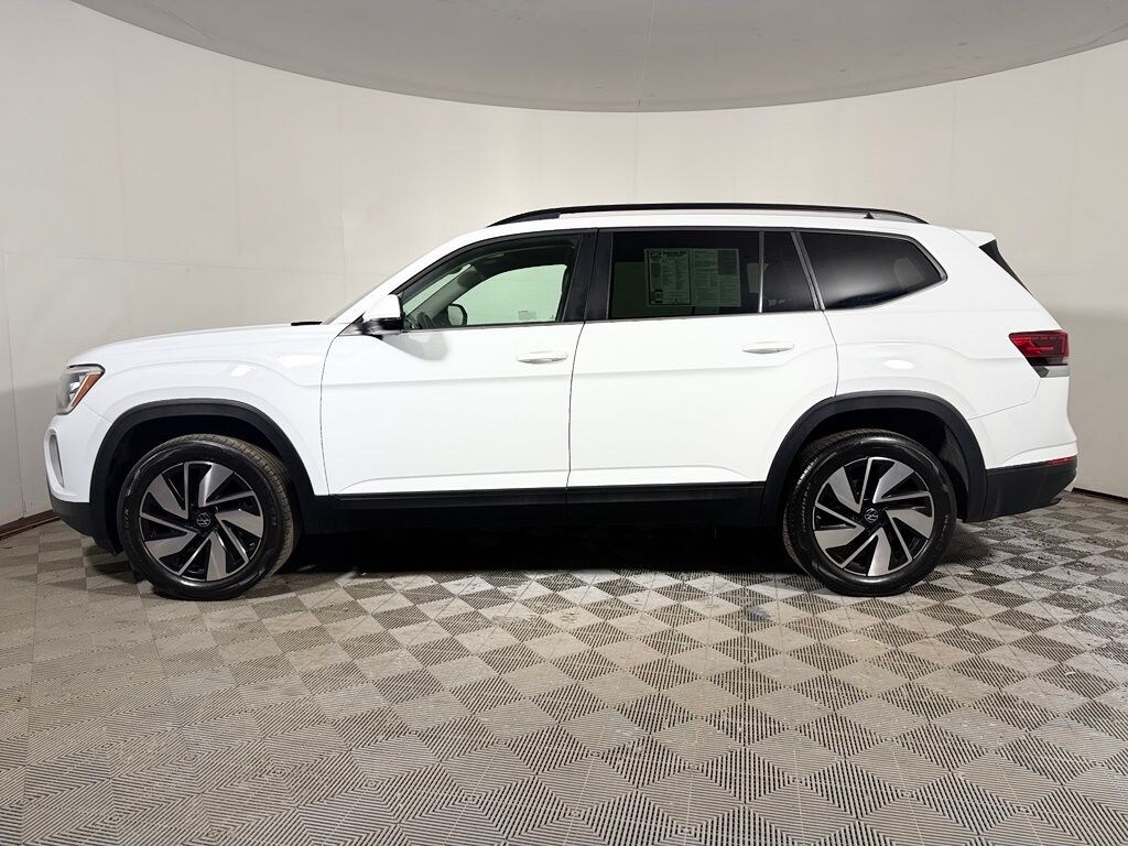 Used 2024 Volkswagen Atlas 2.0T SE w/Technology SUV