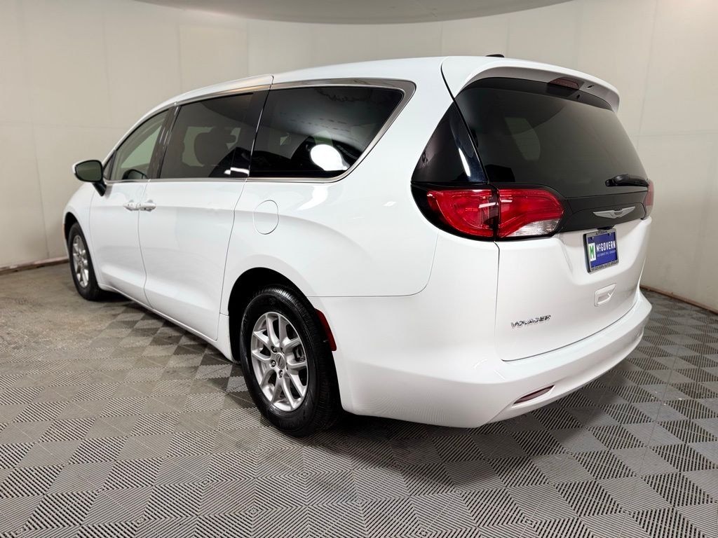 Used 2023 Chrysler Voyager LX Minivan/Van