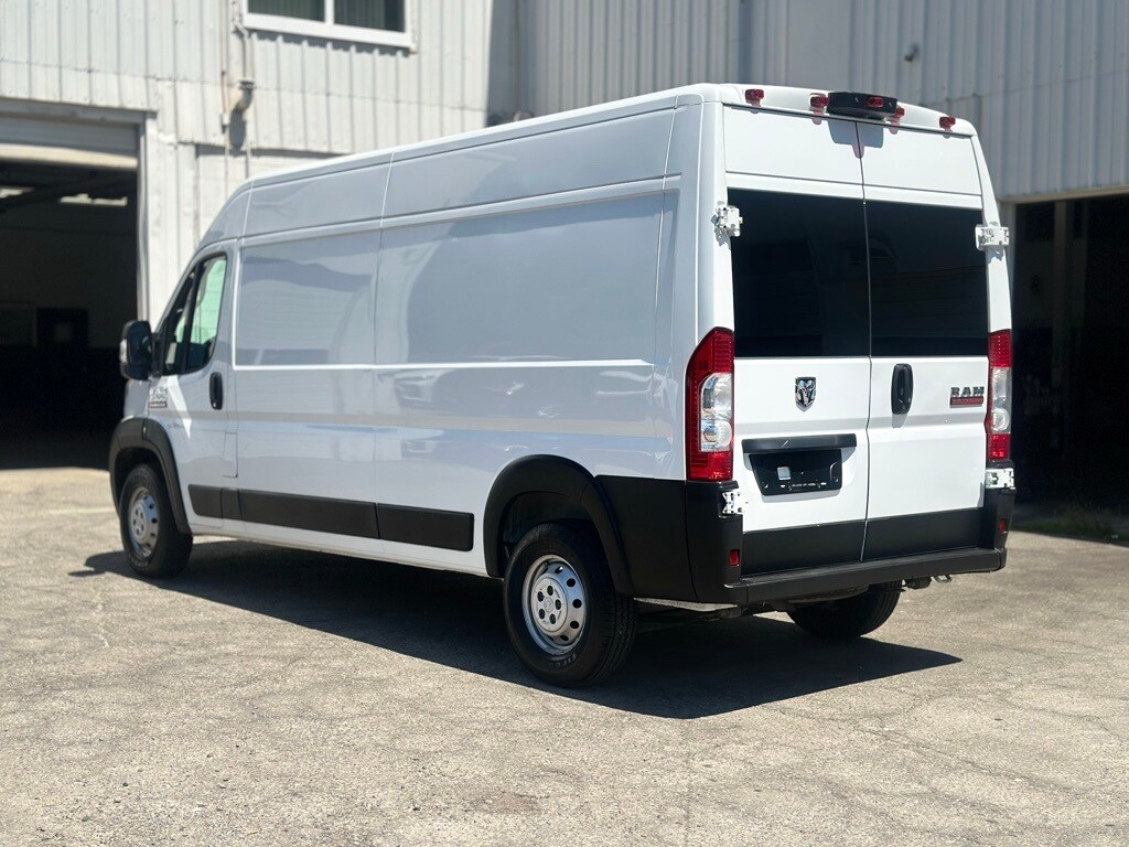 2022 Ram 2500 Cargo Van photo 3