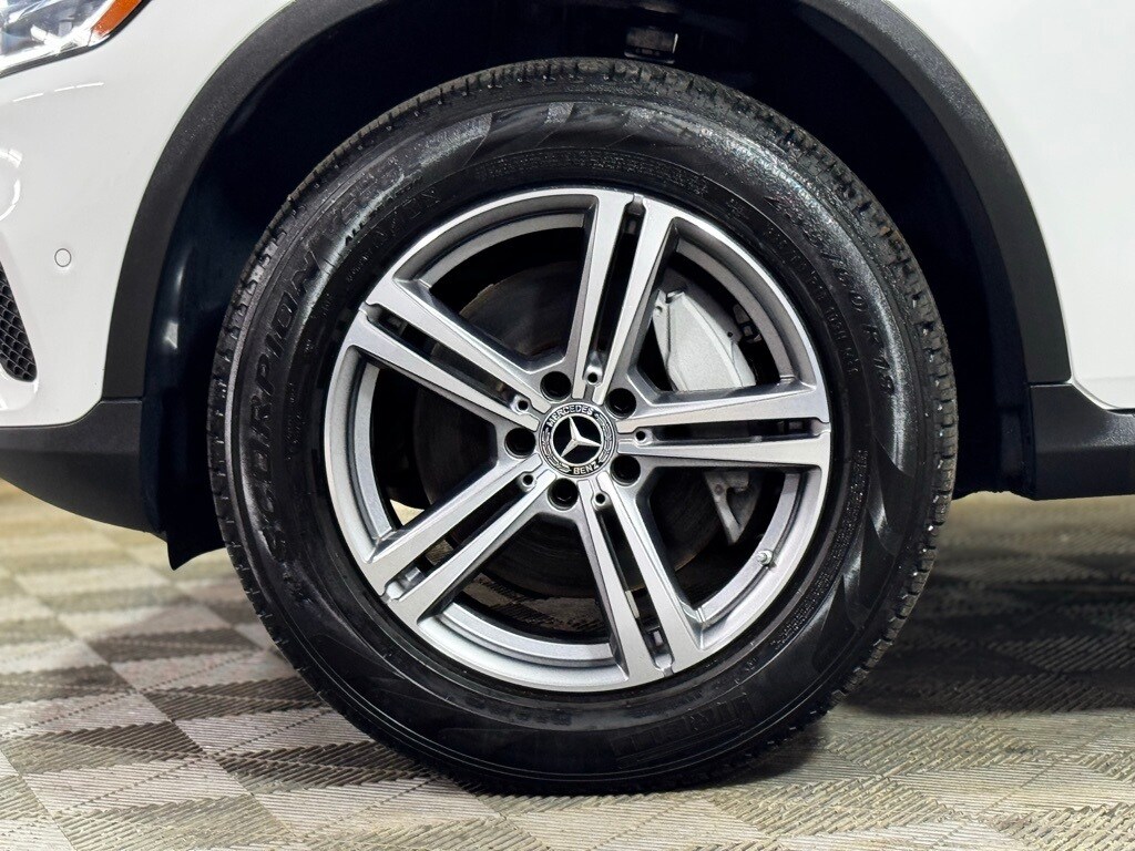 2021 Mercedes Benz GLC 300 4MATIC photo 2