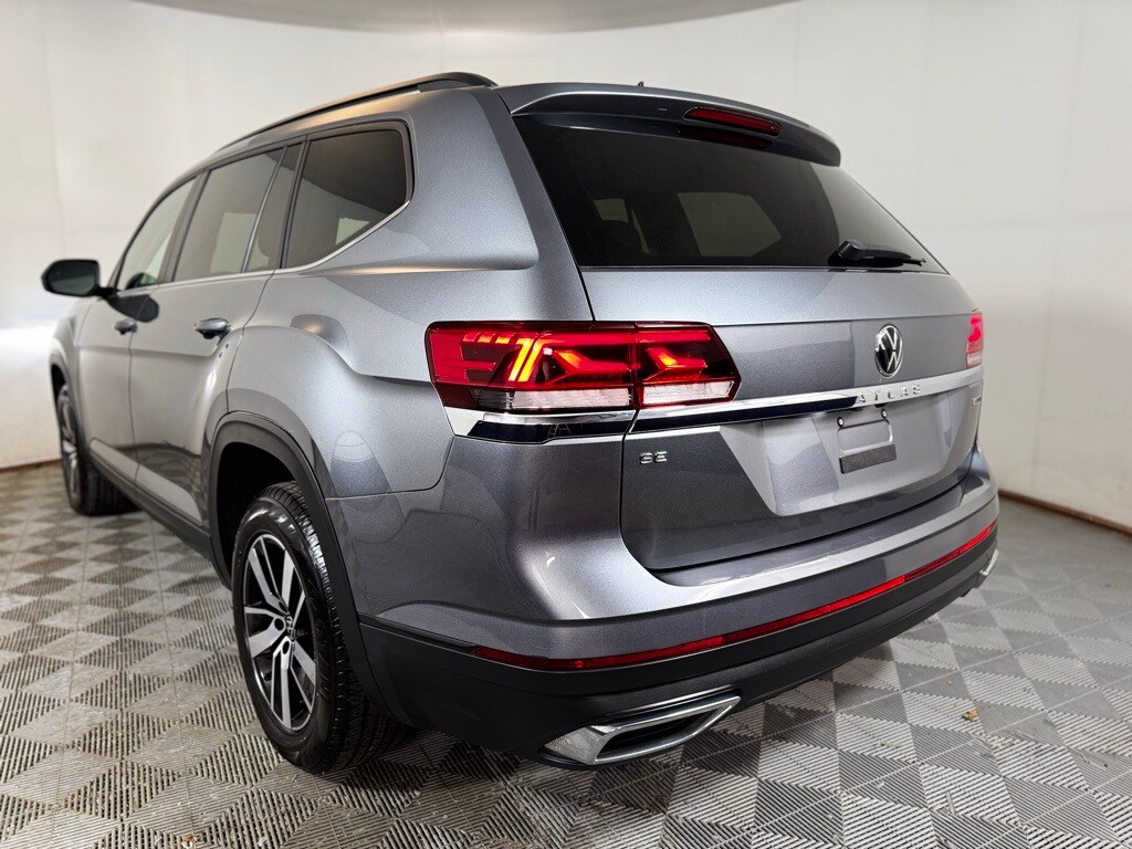 2022 Volkswagen Atlas SE photo 3