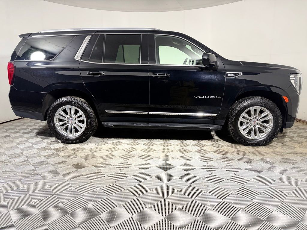 2023 GMC Yukon SLT - Photo 8