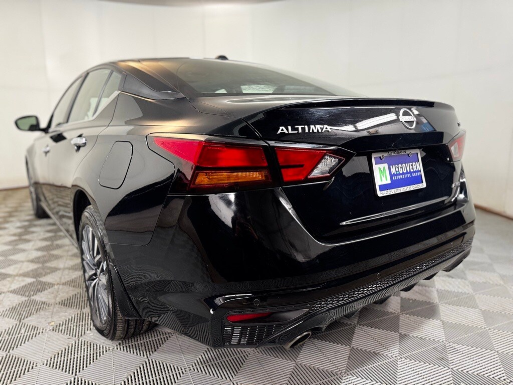 2024 Nissan Altima 2.5 SV photo 3