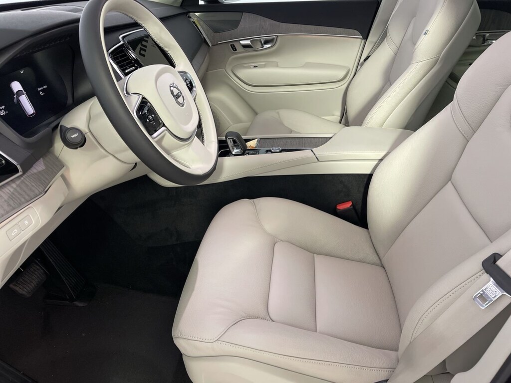 New 2023 Volvo XC90 Recharge Plug-In Hybrid T8 Plus Bright Theme 7 Passenger SUV