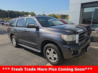 2014 Toyota Sequoia 4WD SR5 SUV