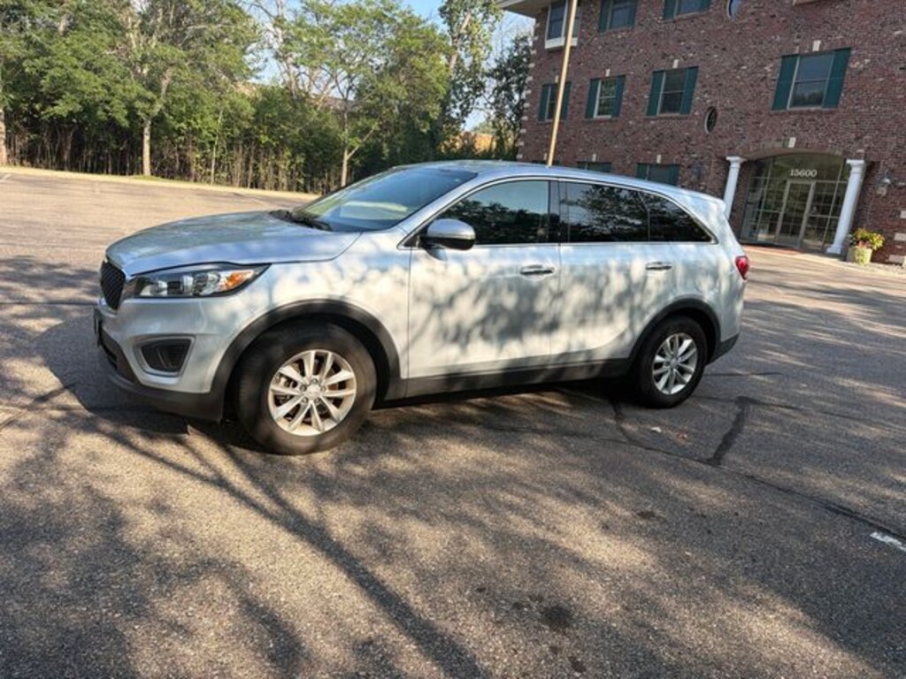 Used 2016 Kia Sorento 2.4L L FWD SUV