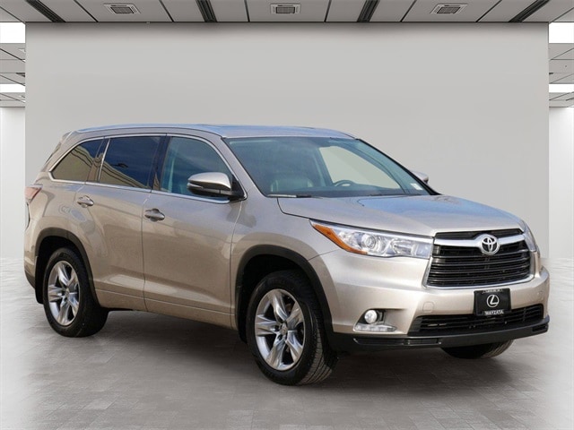 2015 Toyota Highlander Limited's photo