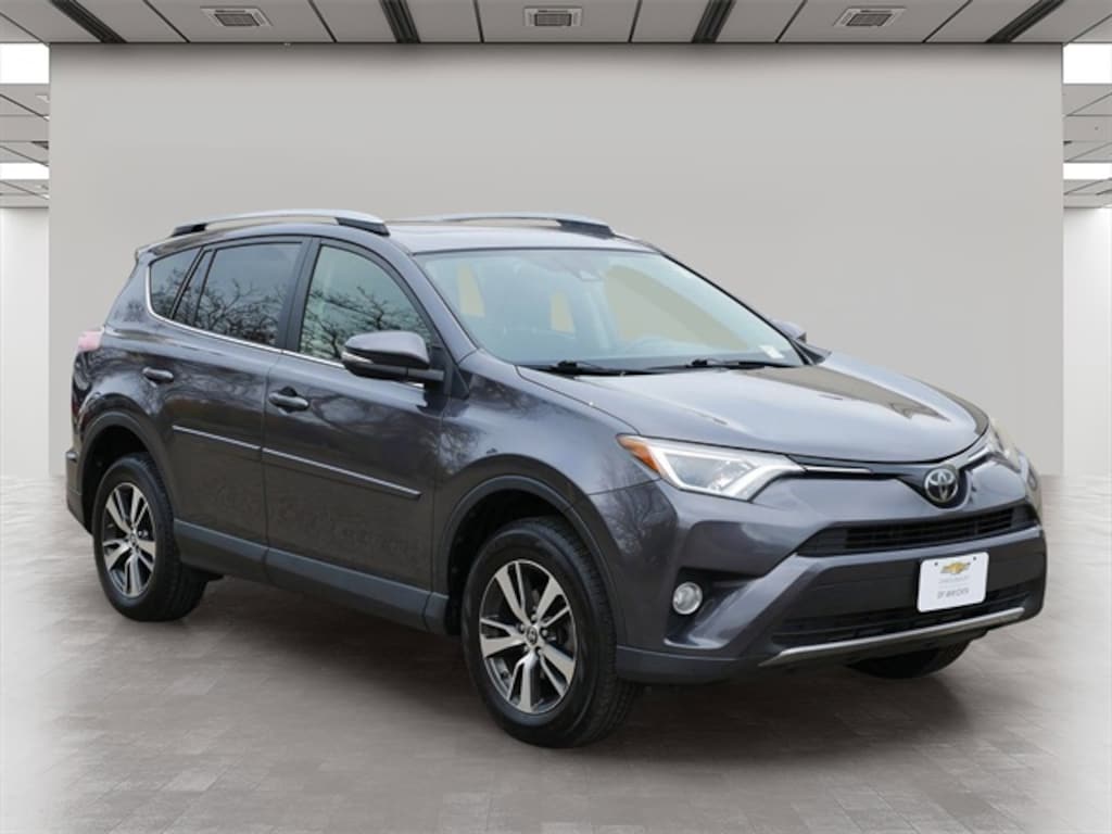 Used 2018 Toyota RAV4 XLE SUV