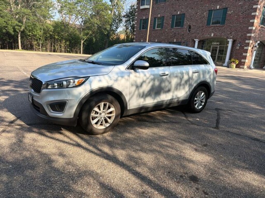Used 2016 Kia Sorento 2.4L L FWD SUV