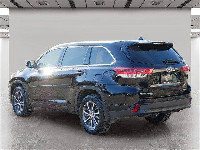 2018 Toyota Highlander SE XLE photo 3