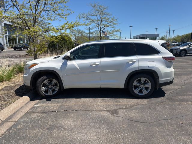 2015 Toyota Highlander's photo