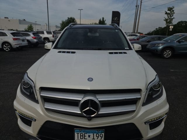 2016 Mercedes-Benz GL-Class GL550's photo